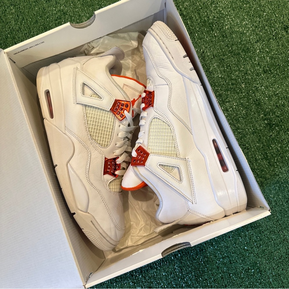 Jordan 4 Metallic Orange 14M